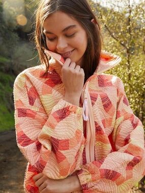 free people movement somewhere in a wonderland quilted Jacket sz s- Coral Multi